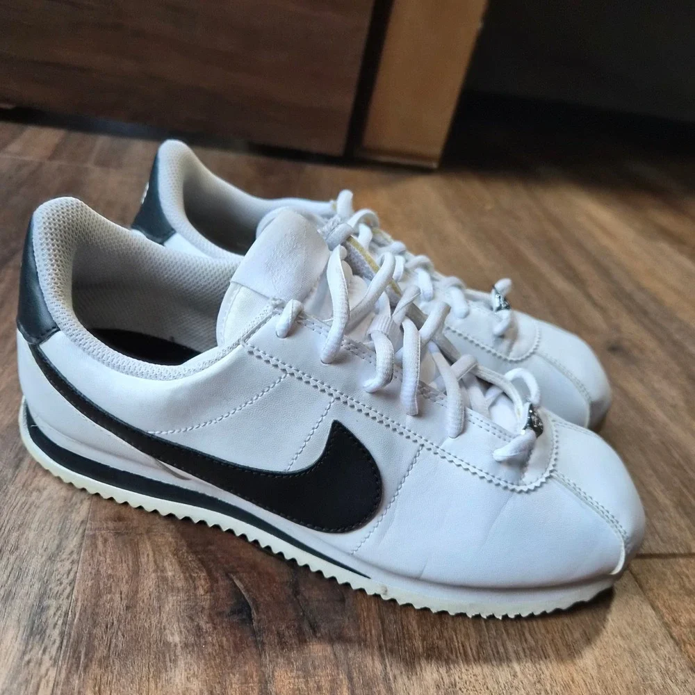 Nike Cortez Basic SL White Black Kids Sneakers Size 6.5Y Athleisure Streetwear